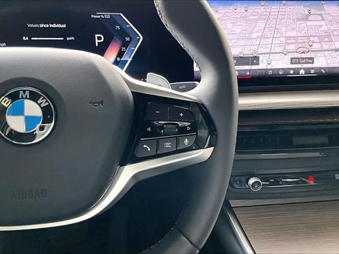 Certified 2025 BMW 330i Sedan image 24