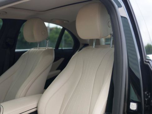 Used 2019 Mercedes-Benz E 300 4MATIC w/ Premium 1 Package image 28