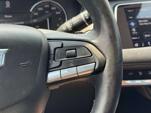 Used 2022 Cadillac XT4 Luxury w/ Cold Weather Package AWD/4WD image 26