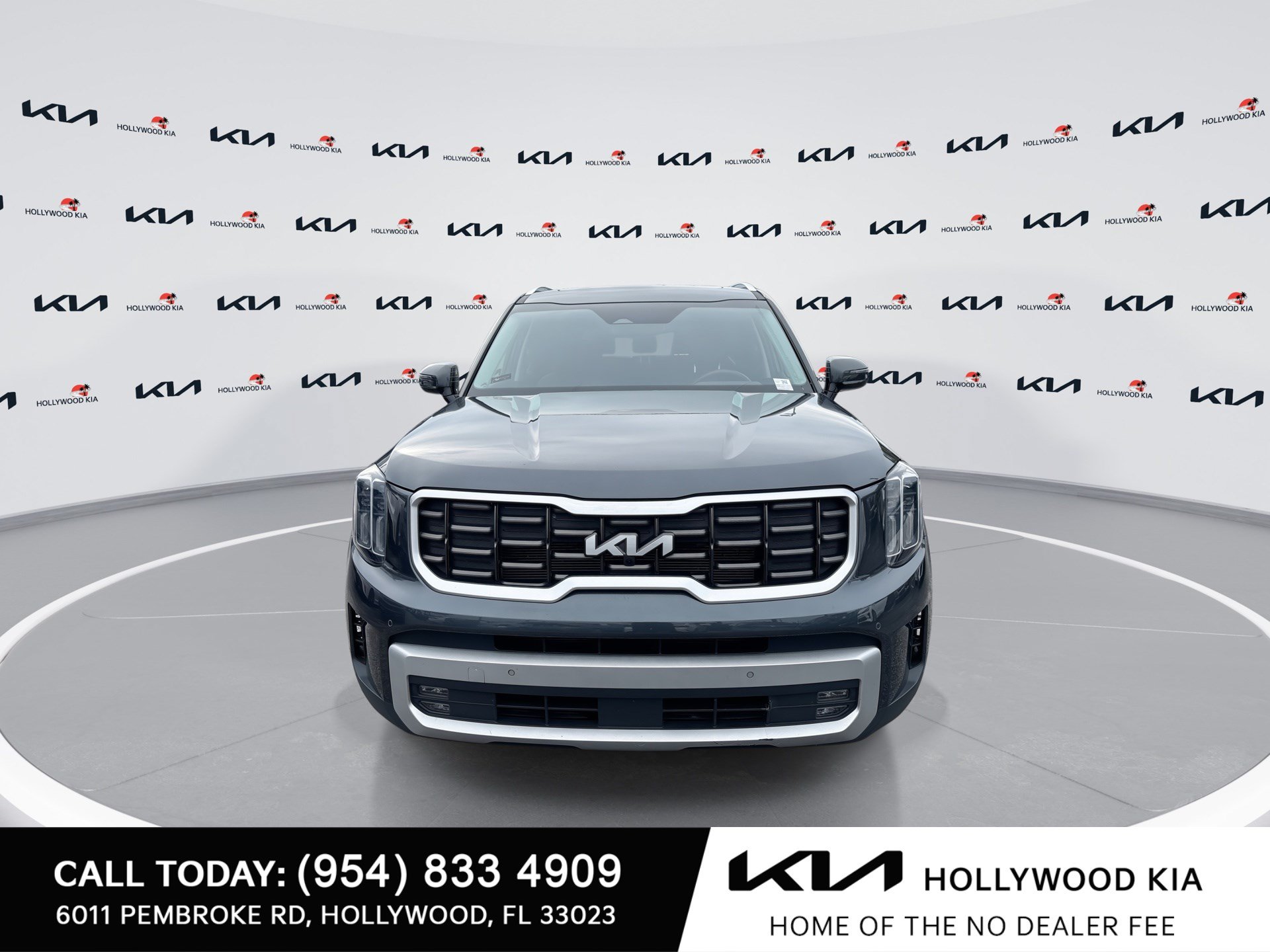 Certified 2024 Kia Telluride SX w/ Towing Package AWD/4WD image 3