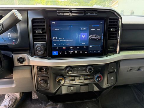 Used 2023 Ford F250 XLT w/ XLT Premium Package AWD/4WD image 31