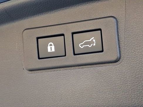 Used 2022 Subaru Outback Touring XT image 31