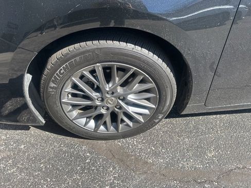 Used 2018 Lexus ES 350 w/ Premier Package image 9