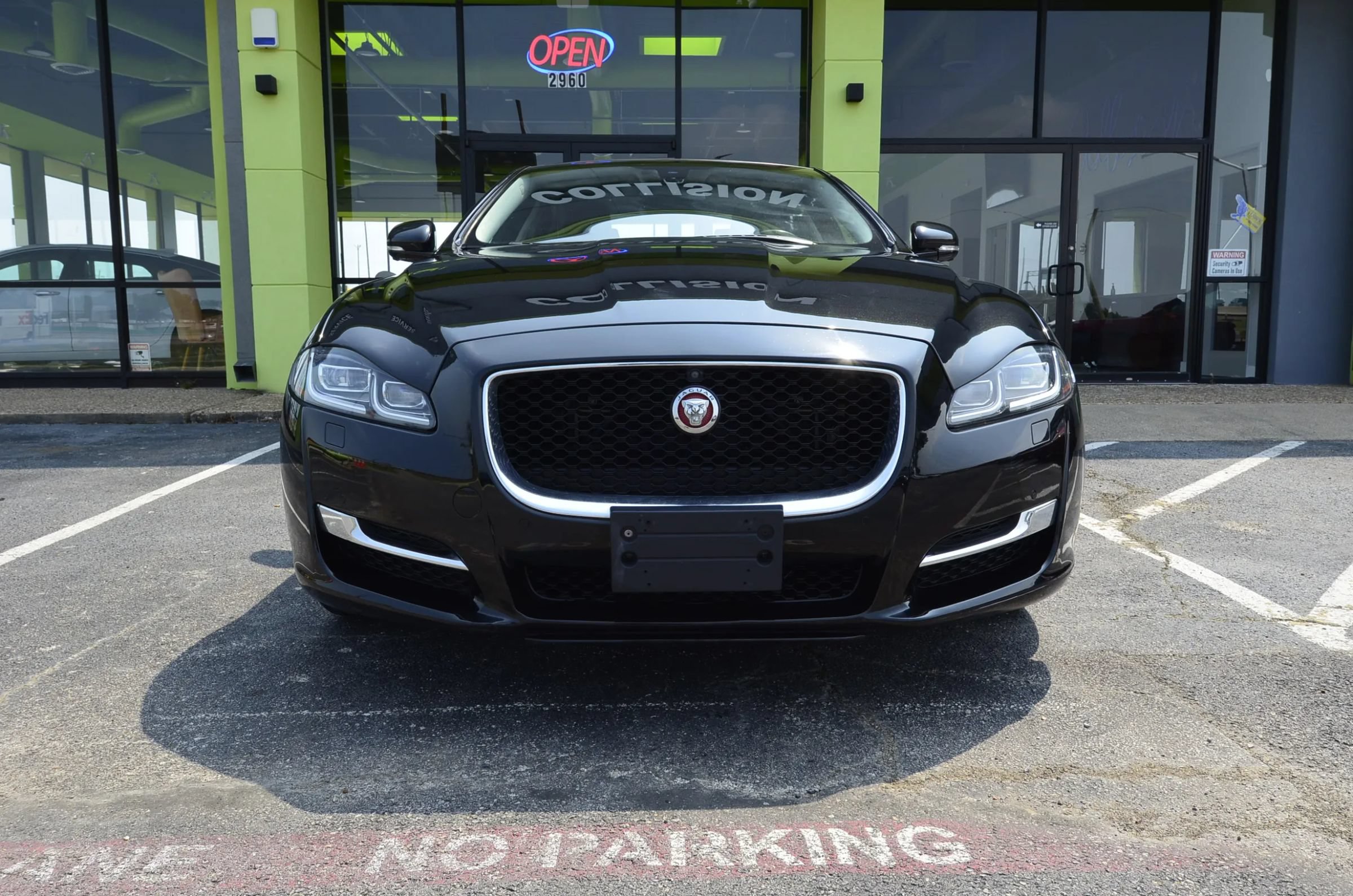 Used 2016 Jaguar XJ R-Sport AWD/4WD image 2