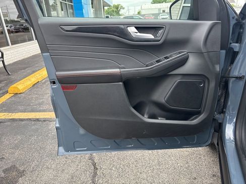 Used 2025 Ford Escape ST-Line w/ Tech Pack #1 AWD/4WD image 11