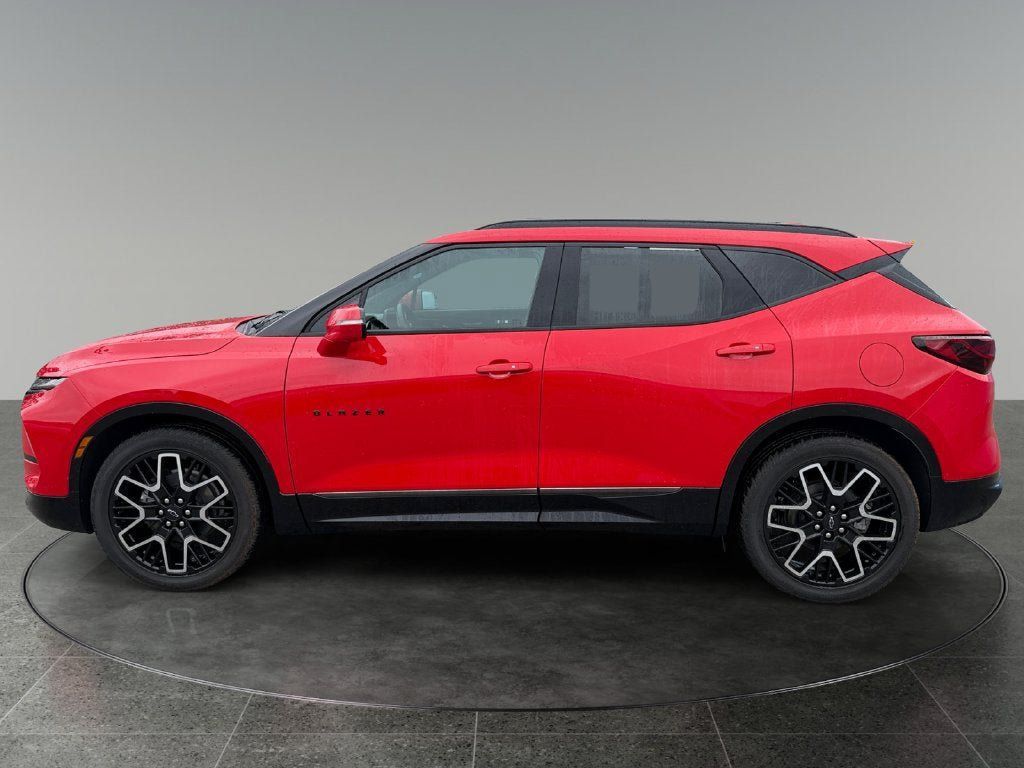 Used 2023 Chevrolet Blazer RS w/ Driver Confidence II Package AWD/4WD image 6