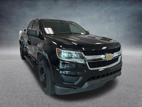 Used 2020 Chevrolet Colorado W/T w/ WT Convenience Package RWD image 4