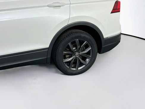 Used 2023 Volkswagen Tiguan SE AWD/4WD image 29