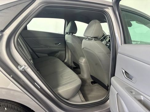 Used 2023 Hyundai Elantra SEL FWD image 22