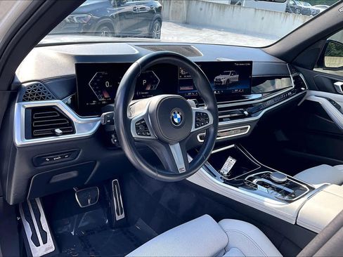 Used 2024 BMW X5 sDrive40i w/ M Sport Package image 18