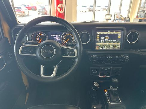 Used 2019 Jeep Wrangler Unlimited Sahara w/ Uconnect 4C Nav & Sound Group image 3