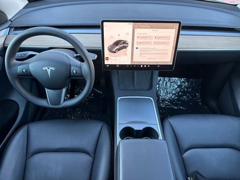 Used 2023 Tesla Model Y Long Range image 13