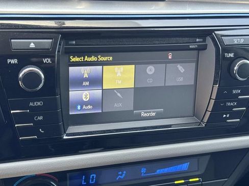 Used 2016 Toyota Corolla LE FWD image 12