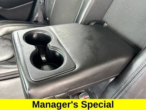Used 2019 Jeep Cherokee Latitude Plus AWD/4WD image 39