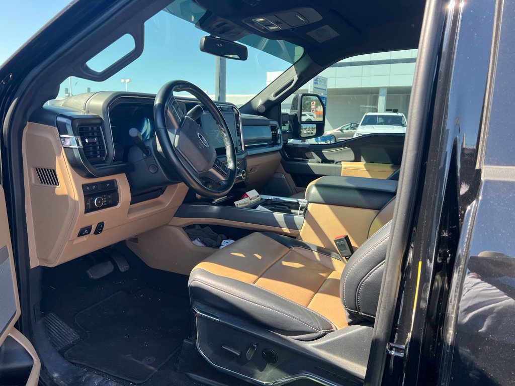 Used 2023 Ford F250 Lariat AWD/4WD image 7