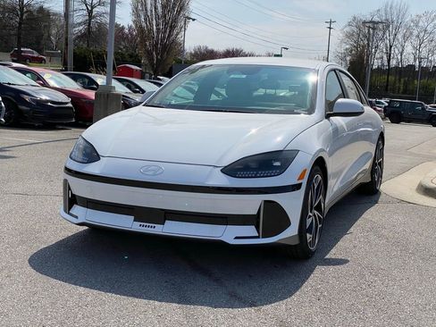 New 2025 Hyundai Ioniq 6 SEL RWD image 3