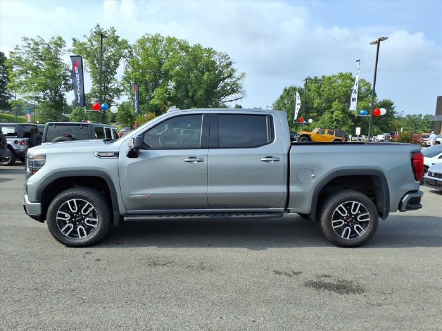 Used 2025 GMC Sierra 1500 AT4 w/ AT4 Premium Package AWD/4WD image 10