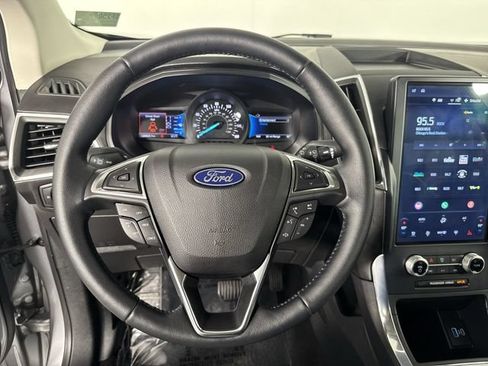 Used 2023 Ford Edge Titanium AWD/4WD image 11