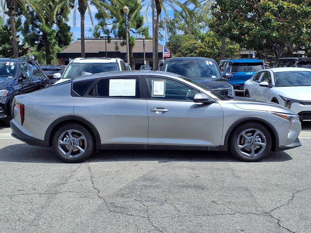 Certified 2025 Kia K4 FWD image 6