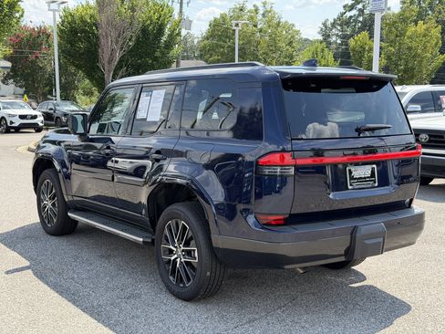 Used 2026 Lexus GX 550 w/ Accessory Package (2T) AWD/4WD image 11