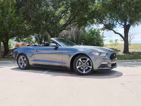 Used 2015 Ford Mustang Convertible w/ Equipment Group 051A RWD image 1