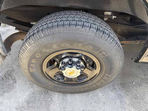 Used 2016 Chevrolet Express 2500 RWD image 20
