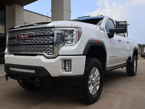 Used 2021 GMC Sierra 2500 Denali w/ Denali Ultimate Package AWD/4WD image 2