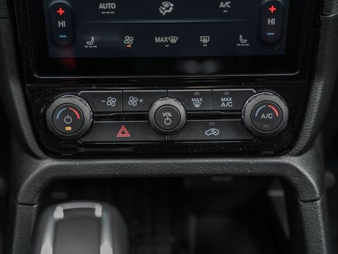 Used 2024 Ford Ranger XLT image 32