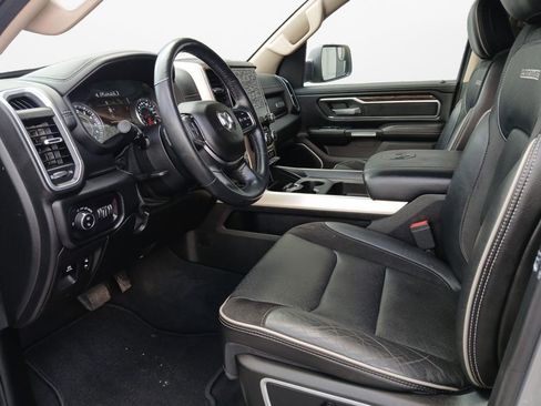 Used 2019 RAM 1500 Laramie RWD image 19