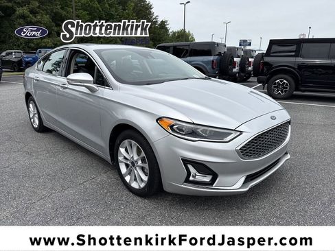 Used 2019 Ford Fusion Energi Titanium FWD image 1