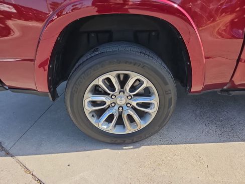 Used 2021 RAM 1500 Laramie w/ Sport Appearance Package AWD/4WD image 16