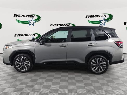 Used 2025 Subaru Forester Touring AWD/4WD image 8