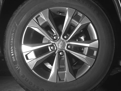 Used 2025 Chevrolet Equinox LT FWD image 15