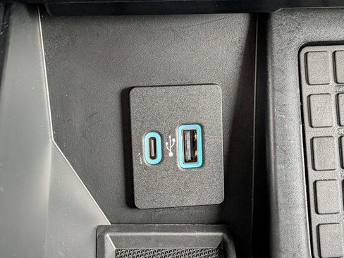 Used 2023 Ford F150 Lariat w/ Equipment Group 502A High image 25