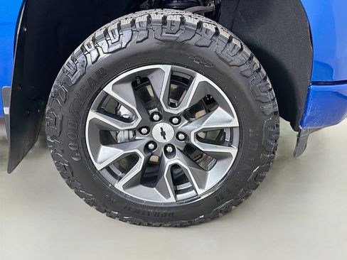 Used 2022 Chevrolet Silverado 1500 RST AWD/4WD image 28