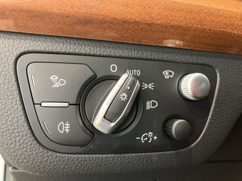 Used 2023 Audi Q5 2.0T Prestige w/ Prestige Package image 19