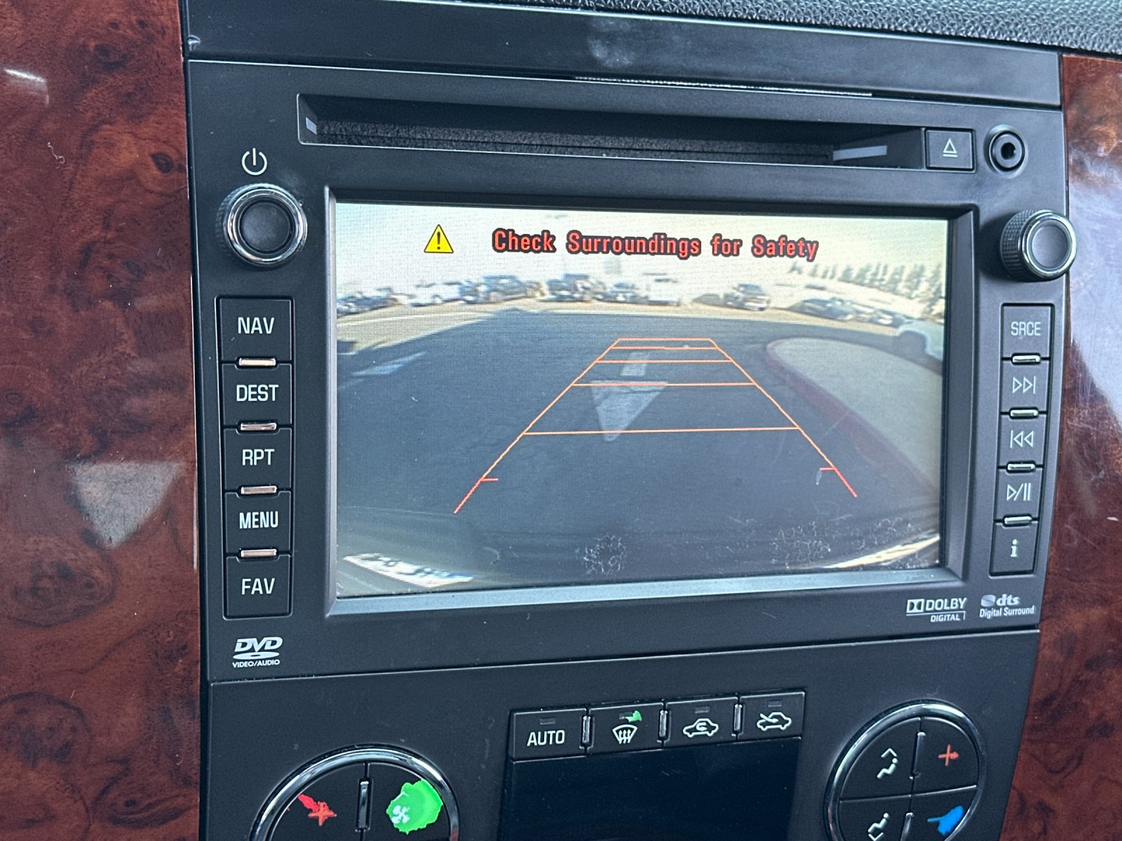 Used 2013 Chevrolet Avalanche LTZ AWD/4WD image 18