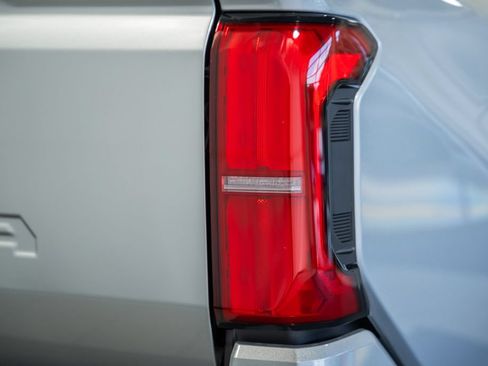 New 2026 Toyota Tacoma SR5 AWD/4WD image 6