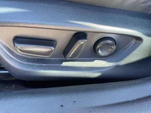 Used 2025 Toyota Camry SE image 22