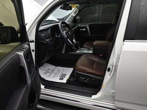 Used 2023 Toyota 4Runner Limited AWD/4WD image 15