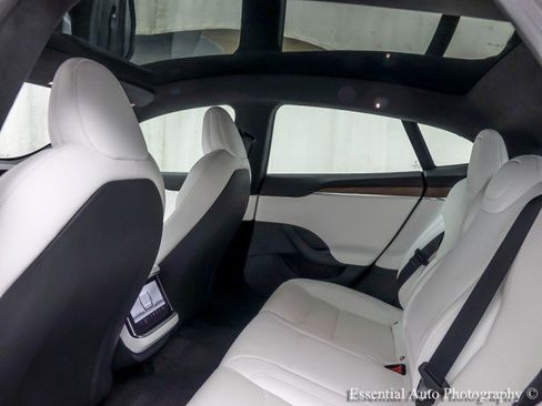 Used 2022 Tesla Model S AWD/4WD image 15