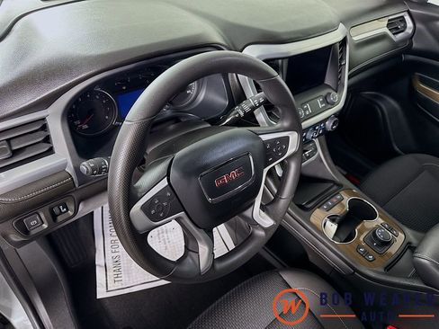 Used 2023 GMC Acadia SLE w/ Driver Convenience Package AWD/4WD image 11