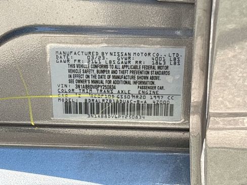 Used 2023 Nissan Sentra SR w/ Midnight Edition Package FWD image 25