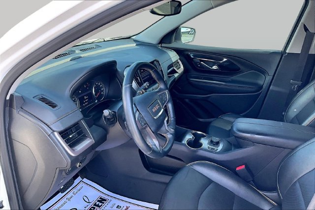 Used 2024 GMC Terrain AT4 AWD/4WD image 15