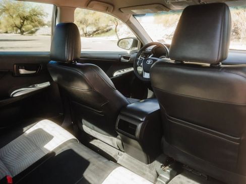 Used 2014 Toyota Camry SE image 32