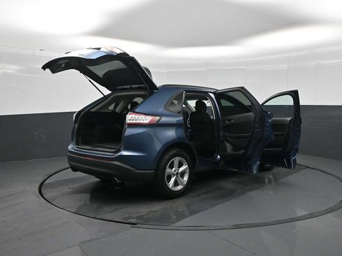 Used 2018 Ford Edge SE image 30