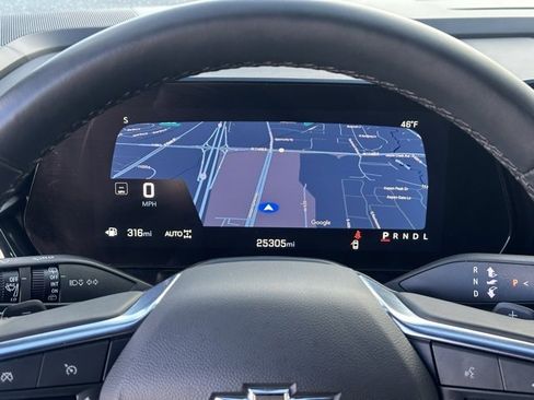 Certified 2025 Chevrolet Suburban Z71 image 7