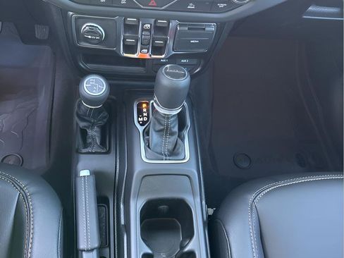 New 2026 Jeep Gladiator Sport AWD/4WD image 19
