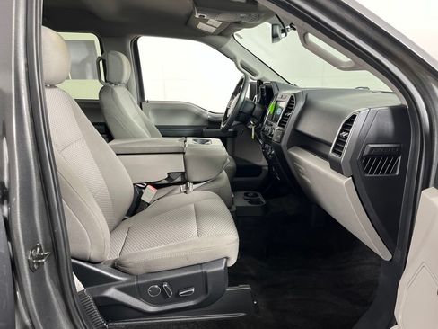 Used 2018 Ford F150 XLT w/ Equipment Group 302A Luxury AWD/4WD image 9