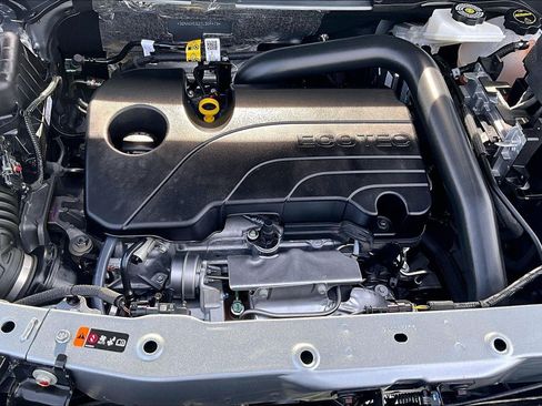 Used 2026 Chevrolet Equinox LT FWD image 10
